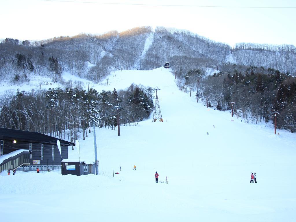 Lodge Yuki Otari Exterior photo